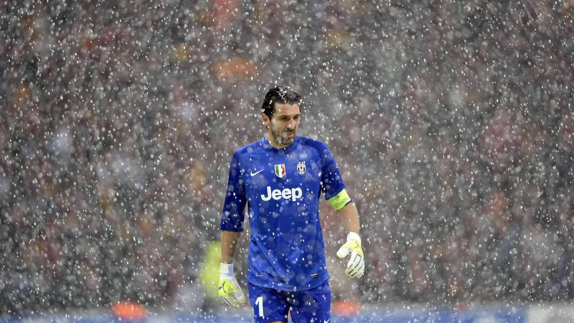 “安赫尔·巴尔博萨的传球视野与突破技术，成为阿根廷美洲狮队的进攻引擎”